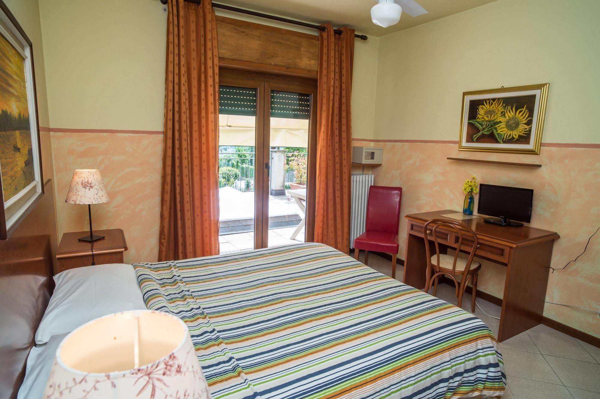 Madonna Della Neve Hotel Петенаско Екстериор снимка