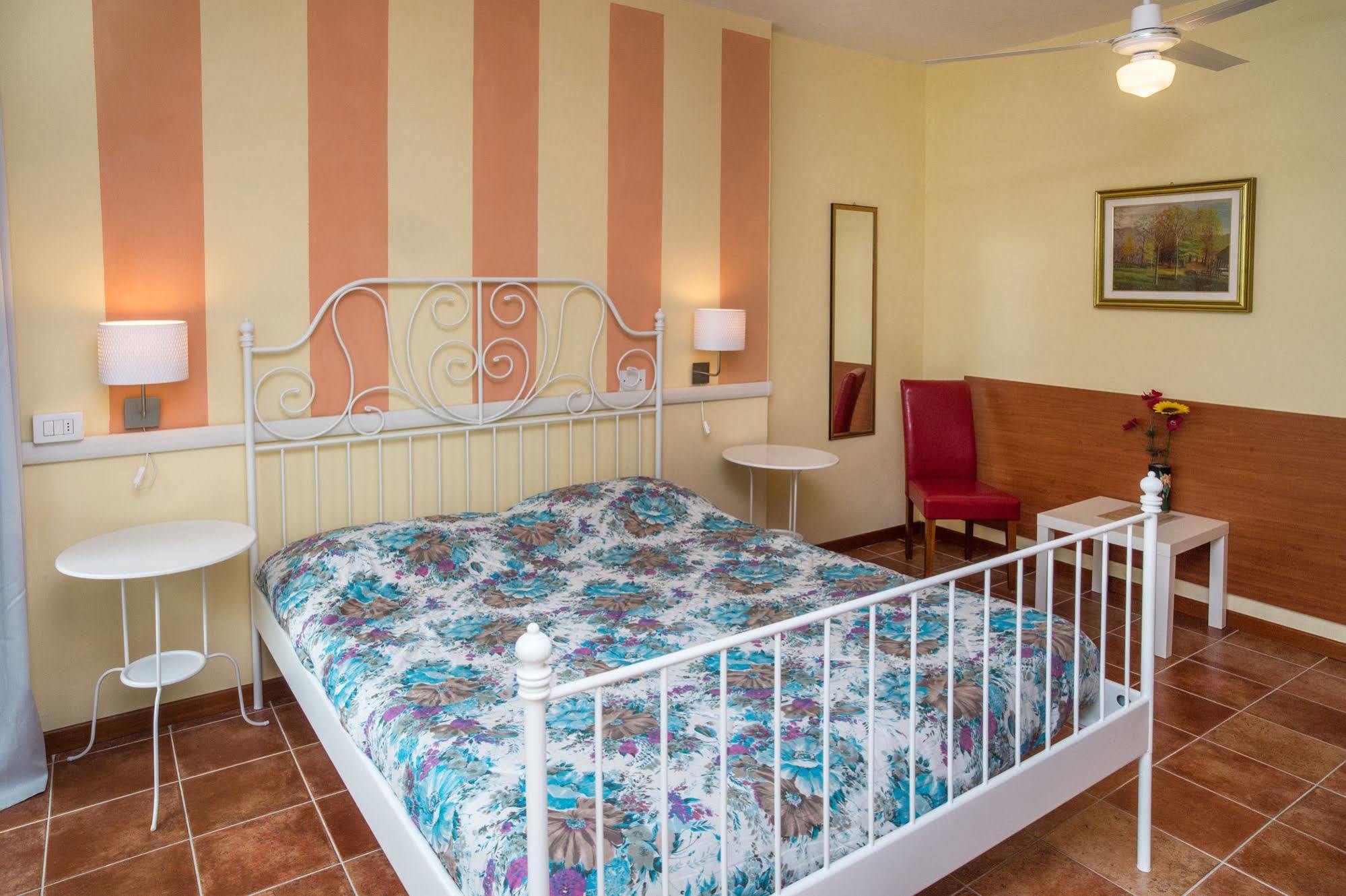 Madonna Della Neve Hotel Петенаско Екстериор снимка