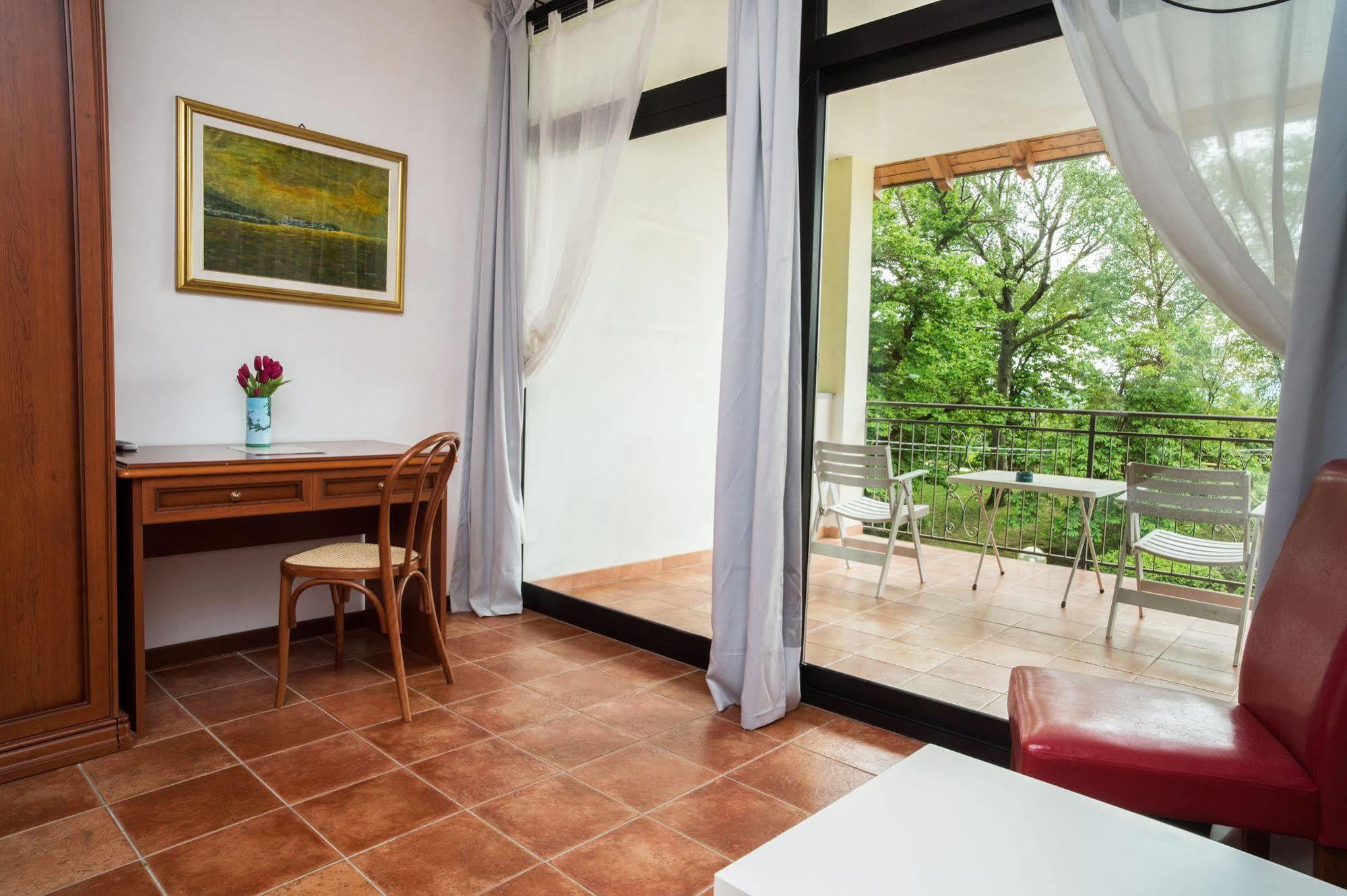 Madonna Della Neve Hotel Петенаско Екстериор снимка
