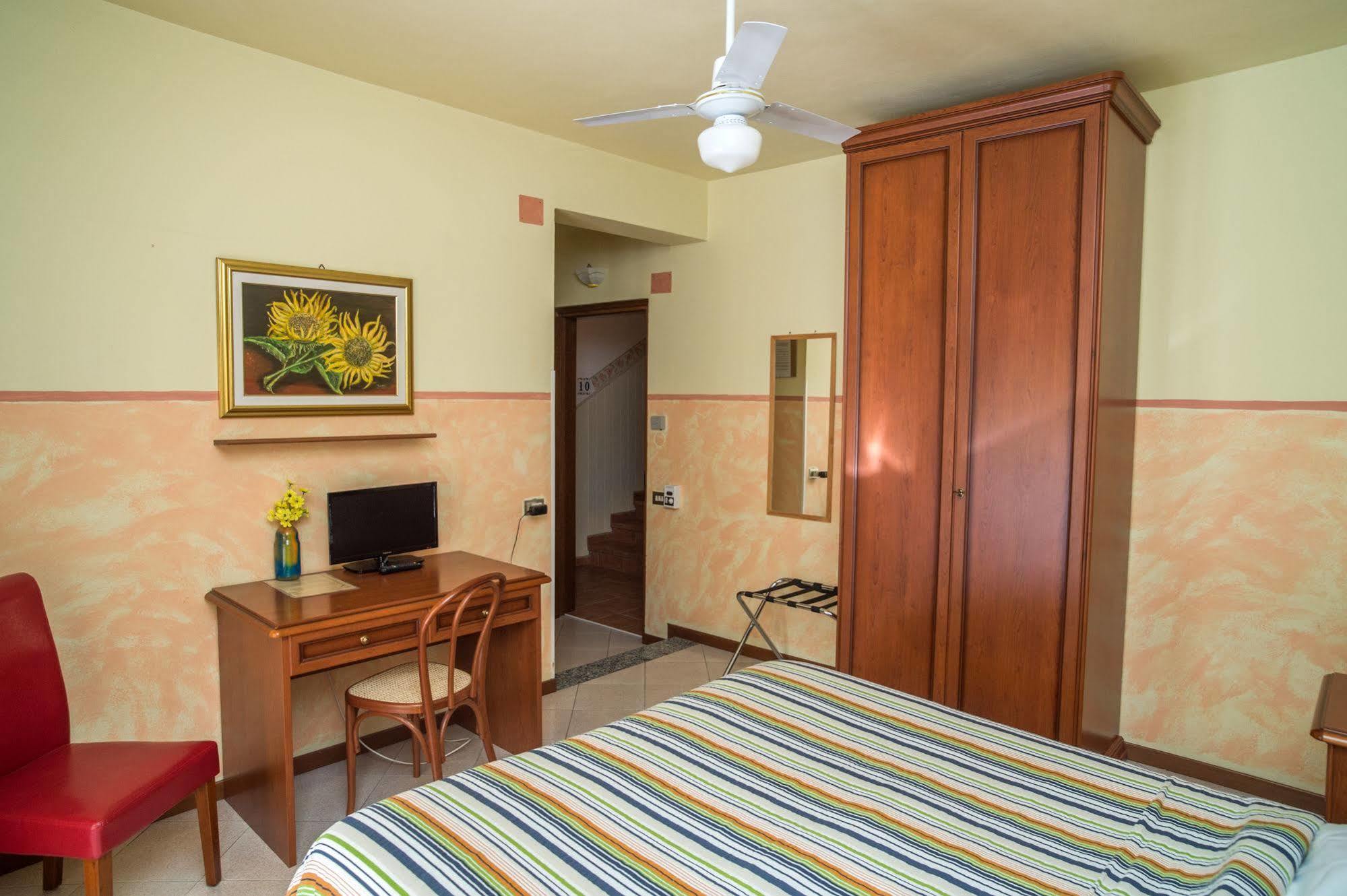 Madonna Della Neve Hotel Петенаско Екстериор снимка